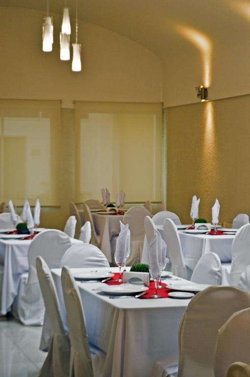 Hotel Plaza Cienfuegos タルカ エクステリア 写真